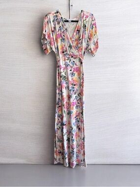 🌸 Motherhood Maternity Nursing Dress – Size M – Floral Print